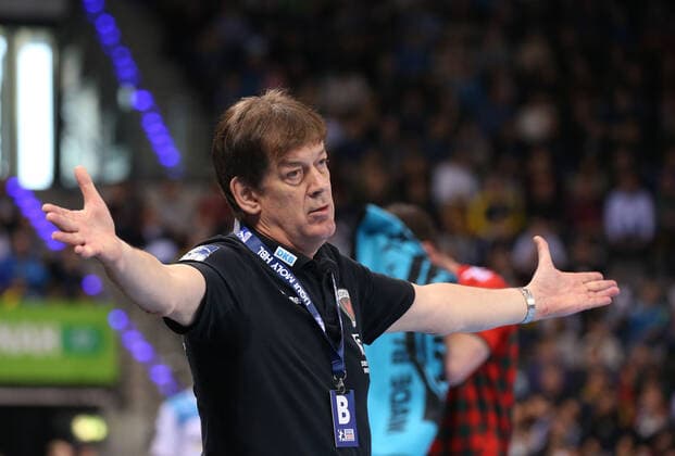 29.12.2019, Deutschland, Stuttgart, Handball 1. Bundesliga Saison 2019 2020 TVB 1898 Stuttgart vs. Füchse Berlin: Füchse Trainer Velimir Petkovic