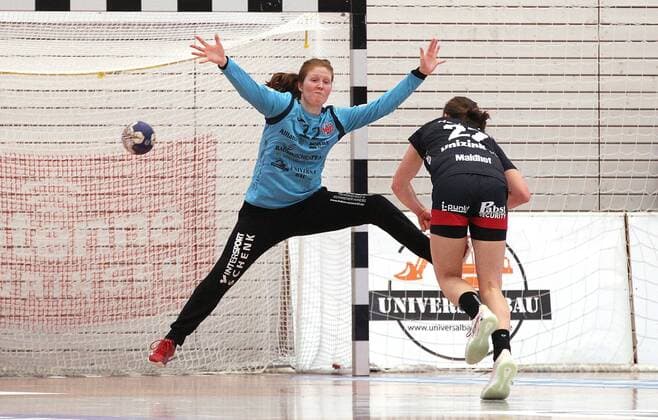Handball 1. Bundesliga Damen THC - HSG Bensheim Auerbach Flames 29.12.2019, Erfurt, Riethsporthalle, Handball 1.Bundesliga Damen, Saison 2019 2020, Thüringer Handballclub, THC - HSG Bensheim Auerbach Flames im Bild Torhüterin Marie Skurtveit Davidsen (THC) in Aktion