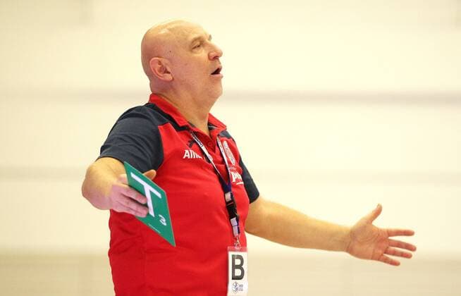 Handball 1. Bundesliga Damen THC - HSG Bensheim Auerbach Flames 29.12.2019, Erfurt, Riethsporthalle, Handball 1.Bundesliga Damen, Saison 2019 2020, Thüringer Handballclub, THC - HSG Bensheim Auerbach Flames im Bild Trainer Herbert Müller (THC)