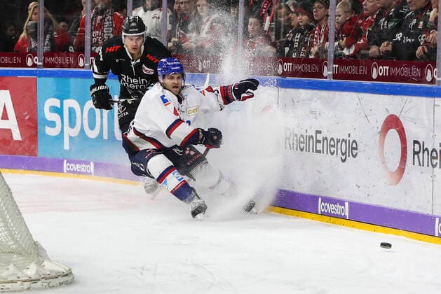 Sport Bilder des Tages DEL; Koelner Haie - Adler Mannheim; Koeln, 30.12.2019 Sebastian Uvira (Koelner Haie 93), Chad Billins (Adler Mannheim 4); 33. Spieltag DEL; Koelner Haie - Adler Mannheim am 30.12.19 in der Lanxess-Arena in Koeln (Deutschland). Copyright: xBEAUTIFULxSPORTS AxelxKohringx