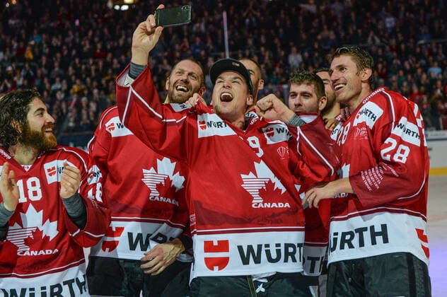 31.12.2019, Davos, Vaillant Arena, Spengler Cup Finale: Team Canada - HC Ocelari Trinec, Scottie Upshall (Team Canada) celebrate after winning the Spengler Cup Davos Vaillant Arena Graubünden Schweiz Copyright: xJustPictures.ch AndreaxBrancax