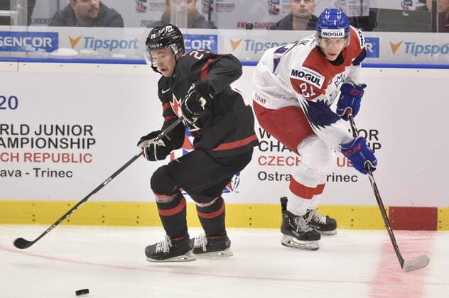 L-R Aidan Dudas (CAN) and Jaromir Pytlik (CZE) in action during the 2020 IIHF World Junior Ice hockey, Eishockey Championships Group B match between Canada and Czech Republic in Ostrava, Czech Republic, on December 31, 2019. (CTKxPhoto JaroslavxOzana) CTKPhotoP201912310553001  _JAO3192