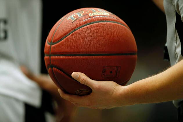der Ball , das Spielgerät Basketball Herren BBL am Sa. 30.11.2019 Hamburg Towers - Medi Bayreuth 81 - 95