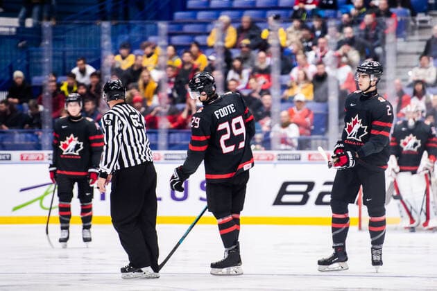 200102 Nolan Foote of Canada receives a game misconduct during the 2020 IIHF World Junior Championship quarterfinal between Canada and Slovakia on January 2, 2020 in Ostrava. Photo: Simon Hastegard BILDBYRAN kod SH 180169 ishockey Ice hockey, Eishockey u20 jvm jvm 2020 jvm 19-20 iihf world junior championship world juniors bbeng kvartsfinal quarter final kanada slovakien matchstraff Copyright: SIMONxHASTEGARD BB200102BB060