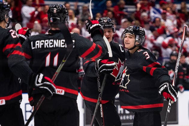 200102 Barrett Hayton and Calen Addison of Canada celebrate the 1-0 goal during the 2020 IIHF World Junior Championship quarterfinal between Canada and Slovakia on January 2, 2020 in Ostrava. Photo: Simon Hastegard BILDBYRAN kod SH 180169 ishockey Ice hockey, Eishockey u20 jvm jvm 2020 jvm 19-20 iihf world junior championship world juniors bbeng kvartsfinal quarter final kanada slovakien jubel Copyright: SIMONxHASTEGARD BB200102BB061