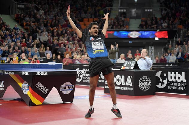Bilder des Jahres 2020, Sport 01 Januar Sport Themen der Woche KW01 Sport Bilder des Tages 04.01.2020, xemx, Tischtennis TTBL Liebherr Pokal-Finale Halbfinale, 1. FC Saarbruecken-TT - ASV Gruenwettersbach emspor, v.l. Sathiyan Gnanasekaran (ASV Gruenwettersbach) jubelt ueber Sieg gegen Shang Kun (1.FC Saarbruecken TT) Ulm *** 04 01 2020, xemx, table tennis TTBL Liebherr Pokal final semi-final, 1 FC Saarbruecken TT ASV Gruenwettersbach emspor, v l Sathiyan Gnanasekaran ASV Gruenwettersbach cheers for victory against Shang Kun 1 FC Saarbruecken TT Ulm
