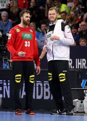 BAU 04.01.2020 Mannheim Handball Länderspiel Deutschland vs. Island, v.l. Andreas Wolff (GER), Johannes Bitter (TVB)