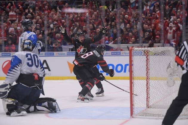 Eishockey, U20 WM, Kanada - Finnland 200104 Aidan Dudas and Ty Dellandrea of Canada celebrate after 4-0 during the 2020 IIHF World Junior Championship semifinal game between Canada and Finland on January 4, 2020 in Ostrava. Photo: Simon Hastegard BILDBYRAN kod SH 180173 ishockey Ice hockey, Eishockey u20 jvm jvm 2020 jvm 19-20 iihf world junior championship world juniors bbeng semifinal kanada jubel Copyright: SIMONxHASTEGARD BB200104ZL019