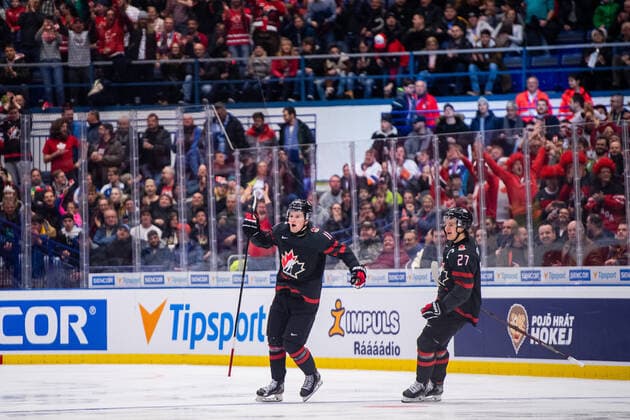 Eishockey, U20 WM, Kanada - Finnland 200104 Alexis Lafreniere and Barrett Hayton of Canada celebrates the 2-0 goal during the 2020 IIHF World Junior Championship semi final between Canada and Finland on January 4, 2020 in Ostrava. Photo: Simon Hastegard BILDBYRAN kod SH 180173 ishockey Ice hockey, Eishockey u20 jvm jvm 2020 jvm 19-20 iihf world junior championship world juniors bbeng semifinal kanada jubel Copyright: SIMONxHASTEGARD BB200104ZO024
