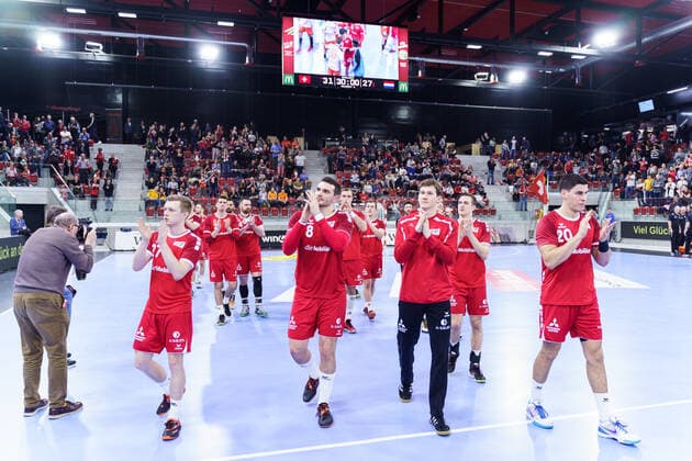 05.01.2020, Winterthur, AXA Arena, Yellow Cup: Schweiz - Holland, Schweizer Handball Nati gewinnt den Yellow Cup 2020. Von Links: Maximilian Gerbl (Schweiz), Michal Svajlen (Schweiz), Torhüter Leonard Grazioli (Schweiz), Luka Maros (Schweiz). Winterthur AXA Arena Zürich Schweiz Copyright: xJustPictures.ch VedranxGalijasx
