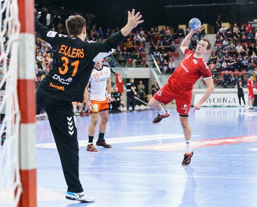 05.01.2020, Winterthur, AXA Arena, Yellow Cup: Schweiz - Holland, Marvin Lier (Schweiz) verwertet Penalty gegen Torhüter Gerrie Eijlers (Holland). Winterthur AXA Arena Zürich Schweiz Copyright: xJustPictures.ch VedranxGalijasx