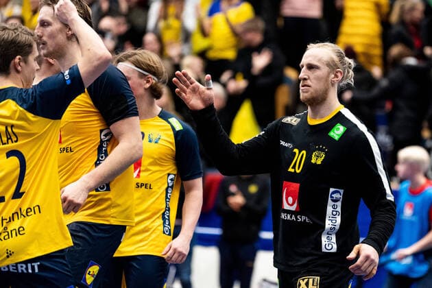 200105 Sveriges malvakt Mikael Appelgren jublar under träningslandskampen i handboll mellan Sverige och Egypten den 5 januari 2020 i Jönköping. Copyright: JÖRGENxJARNBERGER BB200105JJ030