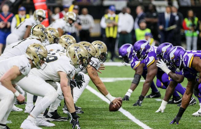 Bilder des Jahres 2020, Sport 01 Januar Sport Themen der Woche KW01 January 5, 2020: The New Orleans Saints offense lines up against the Minnesota Vikings during NFL, American Football Herren, USA Wild Card Playoff action between the New Orleans Saints and the Minnesota Vikings at the Mercedes Benz Superdome in New Orleans, LA. CSM NFL 2020: Vikings vs Saints JAN 05 - ZUMAc04_ 20200105_zaf_c04_019 Copyright: xJonathanxMailhesx