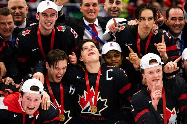 200105 Barrett Hayton of Canada celebrates after the 2020 IIHF World Junior Championship gold medal game between Canada and Russia on January 5, 2020 in Ostrava. Photo: Simon Hastegard BILDBYRAN kod SH 180176 ishockey Ice hockey, Eishockey u20 jvm jvm 2020 jvm 19-20 iihf world junior championship world juniors bbeng final kanada ryssland jubel Copyright: SIMONxHASTEGARD BB200105ZV019