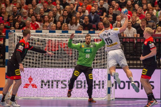 HANDBALL - AUT vs GER, test match VIENNA,AUSTRIA,06.JAN.20 - HANDBALL - OEHB international match, Länderspiel, Nationalmannschaft Austria vs Germany, test match. Image shows Andreas Wolff (GER) and Fabian Posch (AUT). GEPAxpictures xDavidxBitzan