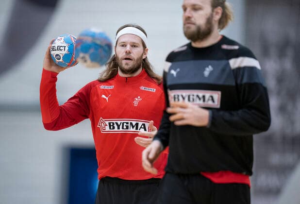 Mikkel Hansen og Henrik Moellgaard ved haandboldlandsholdets traening i Frederiksberg Hallen onsdag den 8. januar 2020.. , Copenhagen Denmark