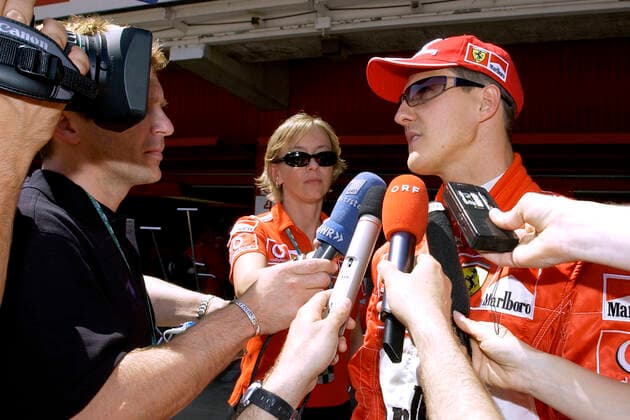 Schumacher Michael F1 Team Scuderia Ferrari mit KEHM Sabine beim Interview GP von Spanien 2003 in Barcelona am 02. 05. 2003 in Barcelona