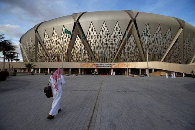 A man walks towards King Abdullah s stadium prior to the Spanish SuperCup second semifinal soccer match between Atletico Madrid and FC Barcelona, Barca in Jeddah, Saudi Arabia, 09 January 2020. Atletico Madrid - FC Barcelona !ACHTUNG: NUR REDAKTIONELLE NUTZUNG!  Copyright: xJuanJoxMartinx GRAF9594 20200109-637141831717226170