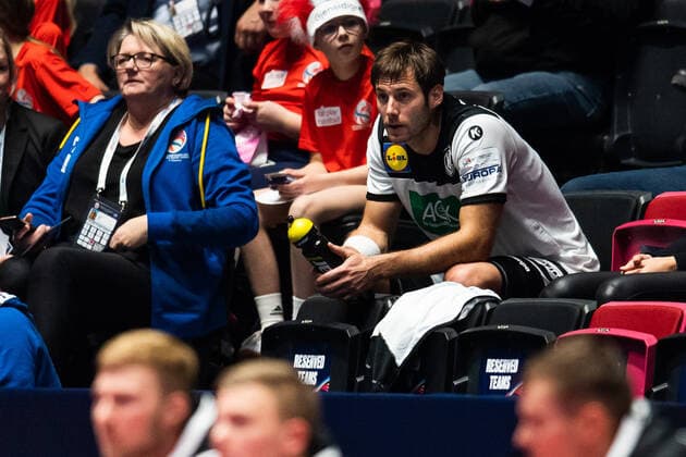 200109 Uwe Gensheimer of Germany in the stands after he received a red card during the EHF European Handball Championship match between Germany and the Netherlands on January 9, 2020 in Trondheim. Photo: Vegard Wivestad Grott BILDBYRAN kod VG 170456 bbeng handball handball handboll handball-em 2020 european men?s handball championship 2020 em 2020 handbolls-em 2020 ehf euro 2020 tyskland germany deutschland holland nederland nederländerna Copyright: VEGARDxWIVESTADxGRoTT BB200109VG038