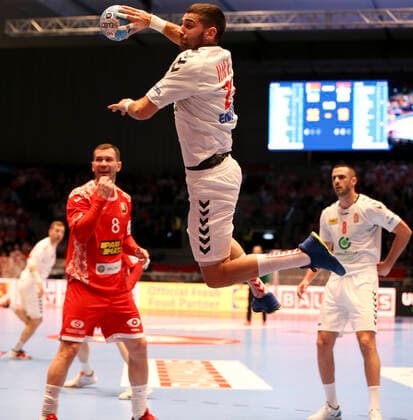 HANDBALL - EHF EURO 2020, BLR vs SRB GRAZ,AUSTRIA,09.JAN.20 - HANDBALL - EHF European Men s Handball Championship 2020, group stage, Belarus vs Serbia. Image shows Vanja Ilic (SRB) and Siarhei Shylovich (BLR). GEPAxpictures xWolfgangxGrebien