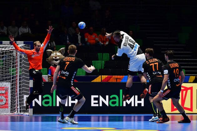 Handball-EM Deutschland - Niederlande am 09.01.2020 in der Nye Nidarohallen in Trondheim Jannik KOHLBACHER ( Deutschland )