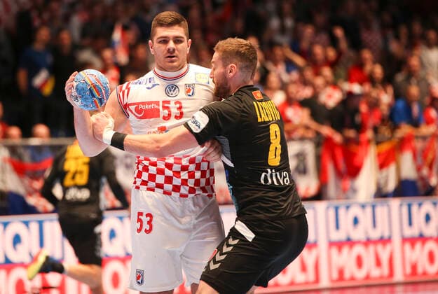 HANDBALL - EHF EURO 2020, CRO vs MNE GRAZ,AUSTRIA,09.JAN.20 - HANDBALL - EHF European Men s Handball Championship 2020, group stage, Croatia vs Montenegro. Image shows Marin Sipic (CRO) and Vuk Lazakovic (MNE). GEPAxpictures xWolfgangxGrebien