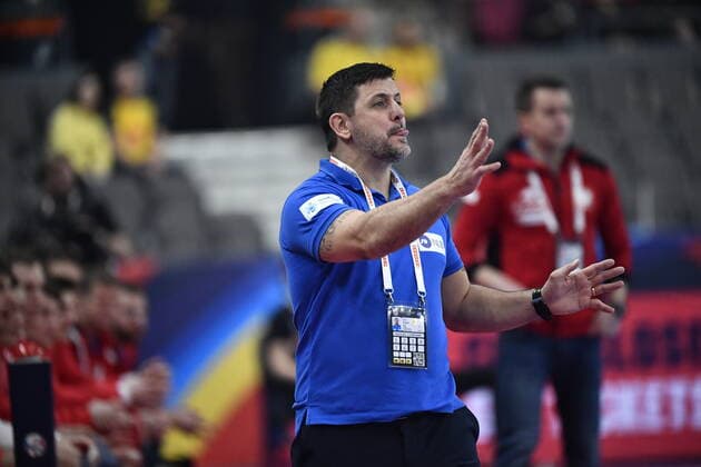 GOTHENBURG 20200110 Slovenia s head coach Ljubomir Vranjes gestures during the Men s EHF EURO 2020 Handball group F match between Slovenia and Poland at Scandinavium Arena Fiday Jan. 10, 2020. Photo Bjorn Larsson Rosvall TT kod 9200 Gothenburg Sweden x9200x