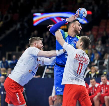 2020.01.10 Goeteborg Pilka reczna EHF EURO 2020 Mistrzostwa Europy w pilce recznej mezczyzn Szwecja Austria Norwegia Slowenia - Polska N z Maciej Gebala, Borut Mackovsek, Maciej Majdzinski Foto Marcin Bulanda PressFocus 2020.01.10 Goeteborg Handball EHF Men s EURO 2020 Sweden Austria Norway Slowenia - Polska Maciej Gebala, Borut Mackovsek, Maciej Majdzinski Credit: Marcin Bulanda PressFocus NEWSPIX.PL --- Newspix.pl  20200110PF_MB084