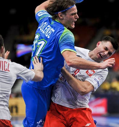 2020.01.10 Goeteborg Pilka reczna EHF EURO 2020 Mistrzostwa Europy w pilce recznej mezczyzn Szwecja Austria Norwegia Slowenia - Polska N z Jure Dolenec, Szymon Sicko Foto Marcin Bulanda PressFocus 2020.01.10 Goeteborg Handball EHF Men s EURO 2020 Sweden Austria Norway Slowenia - Polska Jure Dolenec, Szymon Sicko Credit: Marcin Bulanda PressFocus NEWSPIX.PL --- Newspix.pl  20200110PF_MB138