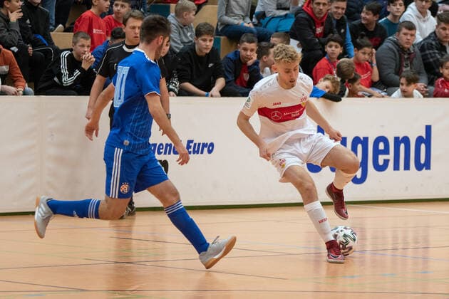 Tomislav Duvnjak (GNK Dinamo Zagreb) und Robin Littig (VfB Stuttgart). Deutschland, Gaildorf, 11.01.2020, Jugendfussball, U17, U 17 Jugend Euro Cup 2020, Sporthalle
