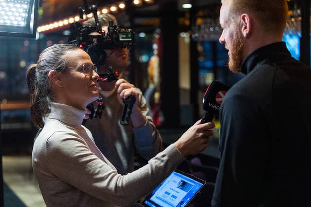 200111 Suzanne Sjögren of Swedish broadcaster Viasat interviews Jim Gottfridsson of Sweden at a press event during the EHF European Handball Championship on January 11, 2020 in Gothenburg. Photo: Mathias Bergeld BILDBYRAN Cop 200 bbeng ehf euro 2020 em 2020 european men?s handball championship 2020 handball handboll handbolls-em 2020 handball handball-em 2020 sweden Pressträff Pressetreff Press event Copyright: MATHIASxBERGELD BB200111MB008