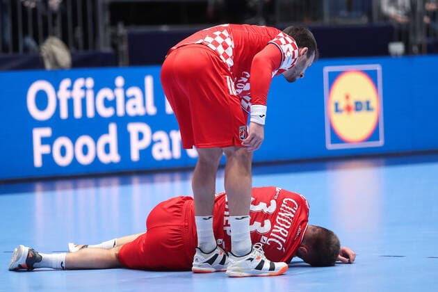 Graz: Croatian handball team meets Belarus in 2nd round of European Championship, EM, Europameisterschaft 11.01.2020., Stadthalle Graz, Graz, Austria - European Handball Championship, Group A, Round 2, Croatia - Belarus. Igor Karacic, Luka Cindric.  LukaxStanzl PIXSELL