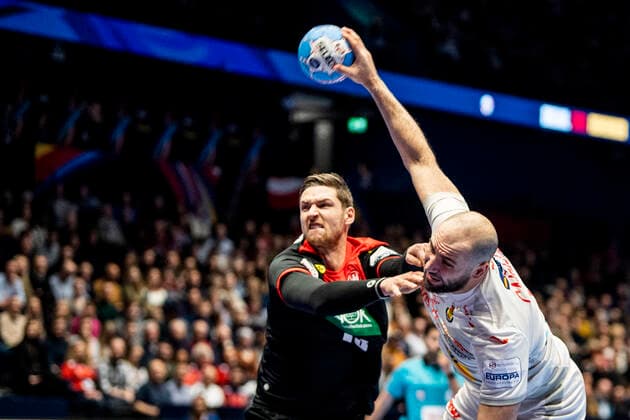 200111 Hendrik Pekeler of Germany and Joan Canellas Reixach of Spain during the EHF European Handball Championship match between Spain and Germany on January 11, 2020 in Trondheim. Photo: Vegard Wivestad Grott BILDBYRAN kod VG 170462 bbeng handball handball handboll handball-em 2020 european men?s handball championship 2020 em 2020 handbolls-em 2020 ehf euro 2020 spania spanien tyskland germany deutschland Copyright: VEGARDxWIVESTADxGRoTT BB200111VG014