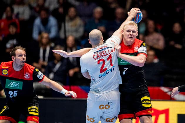 200111 Joan Canellas Reixach of Spain and Patrick Wiencek of Germany during the EHF European Handball Championship match between Spain and Germany on January 11, 2020 in Trondheim. Photo: Vegard Wivestad Grott BILDBYRAN kod VG 170462 bbeng handball handball handboll handball-em 2020 european men?s handball championship 2020 em 2020 handbolls-em 2020 ehf euro 2020 spania spanien tyskland germany deutschland Copyright: VEGARDxWIVESTADxGRoTT BB200111VG032