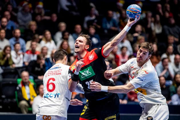 Handball EM, Spanien - Deutschland 200111 Kai Häfner of Germany and Viran Morros de Argila of Spain during the EHF European Handball Championship match between Spain and Germany on January 11, 2020 in Trondheim. Photo: Vegard Wivestad Grott BILDBYRAN kod VG 170462 bbeng handball handball handboll handball-em 2020 european men?s handball championship 2020 em 2020 handbolls-em 2020 ehf euro 2020 spania spanien tyskland germany deutschland Copyright: VEGARDxWIVESTADxGRoTT BB200111VG035