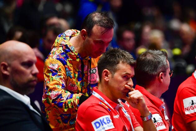 Handball-EM Deutschland - Niederlande am 09.01.2020 in der Nye Nidarohallen in Trondheim Christian PROKOP ( Cheftrainer Deutschland ), vorne - Bob HANNING, hinten