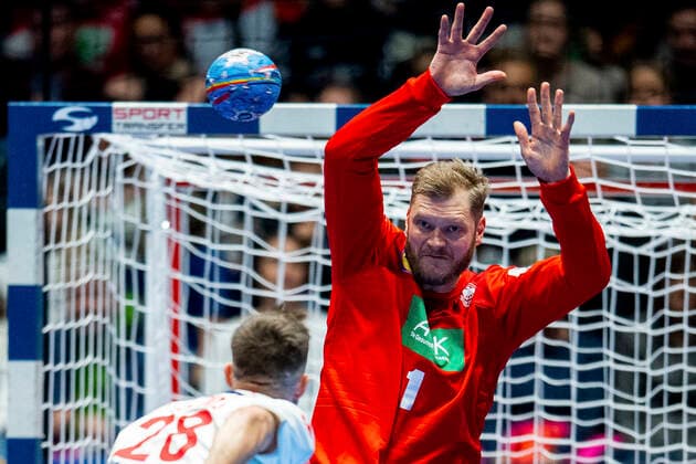 200111 Aleix Gomez Abello of Spain and goalkeeper Johannes Bitter of Germany during the EHF European Handball Championship match between Spain and Germany on January 11, 2020 in Trondheim. Photo: Vegard Wivestad Grott BILDBYRAN kod VG 170462 bbeng handball handball handboll handball-em 2020 european men?s handball championship 2020 em 2020 handbolls-em 2020 ehf euro 2020 spania spanien tyskland germany deutschland Copyright: VEGARDxWIVESTADxGRoTT BB200111VG050