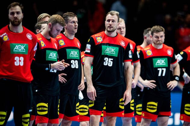 200111 Julius Kühn and the players of Germany look dejected after the EHF European Handball Championship match between Spain and Germany on January 11, 2020 in Trondheim. Photo: Vegard Wivestad Grott BILDBYRAN kod VG 170462 bbeng handball handball handboll handball-em 2020 european men?s handball championship 2020 em 2020 handbolls-em 2020 ehf euro 2020 spania spanien tyskland germany deutschland depp Copyright: VEGARDxWIVESTADxGRoTT BB200111VG056