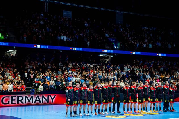200111 The players of Germany line up ahead of the EHF European Handball Championship match between Spain and Germany on January 11, 2020 in Trondheim. Photo: Vegard Wivestad Grott BILDBYRAN kod VG 170462 bbeng handball handball handboll handball-em 2020 european men?s handball championship 2020 em 2020 handbolls-em 2020 ehf euro 2020 spania spanien tyskland germany deutschland Copyright: VEGARDxWIVESTADxGRoTT BB200111VG062