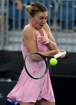ADELAIDE INTERNATIONAL DAY 1, Simona Halep of Romania plays a shot against Angelique Kerber of Germany and Robert Farah of Columbia during the Adelaide International Rally for Resilience exhibition game on day 1 of the Adelaide International tennis tournament atMemorial Drive Tennis Centre inAdelaide, Sunday, January 12, 2020. ( NO ARCHIVING, EDITORIAL USE ONLY, NO USE IN BOOKS WITHOUT CONSENT ADELAIDE SA AUSTRALIA  Copyright: xKELLYxBARNESx 20200112001441698528