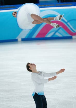 Bilder des Jahres 2020, Sport 01 Januar Sport Themen der Woche KW02 Sport Bilder des Tages 200112 A handout photo made available by the Olympic Information Service of the International Olympic Committee show Apollinariia Panfilova RUS and Dmitry Rylov RUS, gold medalists, during the Figure skating, Eiskunstlauf Pairs Free Skating at the Lausanne Skating Arena.The Winter Youth Olympic Games, Olympische Spiele, Olympia, OS Lausanne, Switzerland. Sunday 12 January 2020. Photo: OIS Jed Leicester. Handout image supplied by OIS IOC. EDITORIAL USE ONLY The Winter Youth Olympic Games Lausanne Switzerland världsungdomsspelen olympiska spelen för ungdomar youth olympic games youth olympic Winter games, Winterspiele,Spiele, Summer games *** 200112 A handout photo made available by the Olympic Information Service of the International Olympic Committee show Apollinariia Panfilova RUS and Dmitry Rylov RUS, gold medalists, during the Figure Skating Pairs Free Skating at the Lausanne Skating Arena The Winter Youth Olympic Games, Lausanne, Switzerland Sunday 12 January 2020 Photo OIS Jed Leicester Handout image supplied by OIS IOC EDITORIAL USE ONLY The Winter Youth Olympic Games Lausanne Switzerland världsungdomsspelen olympiska spelen för ungdomar youth olympic games youth olympic winter games,  Copyright: JedxLeicesterxforxOIS BB200112BB521