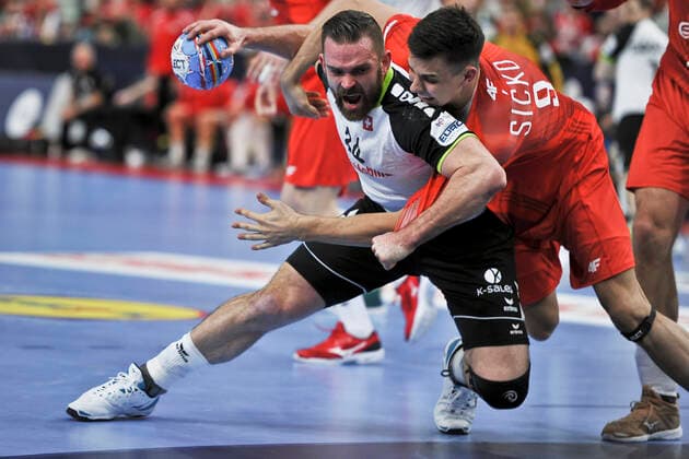 Sport Bilder des Tages 2020.01.12 Goeteborg Pilka reczna EHF EURO 2020 Mistrzostwa Europy w pilce recznej mezczyzn Szwecja Austria Norwegia Szwajcaria - Polska N z Alen Milosevic, Szymon Sicko Foto Marcin Bulanda PressFocus 2020.01.12 Goeteborg Handball EHF Men s EURO 2020 Sweden Austria Norway Switzerland and Poland Szwajcaria - Polska Alen Milosevic, Szymon Sicko Credit: Marcin Bulanda PressFocus NEWSPIX.PL --- Newspix.pl  20200112PF_MB074