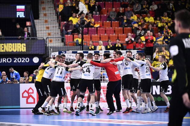 Gothenburg 202001112 Switzerland s team celebrate their victory after the Men s EHF EURO 2020 Handball group F match preliminary round between Switzerland and Poland in Scandinavium Arena Sunday Jan. 12, 2020. Photo Bjorn Larsson Rosvall TT kod 9200 Gothenburg Sweden x9200x