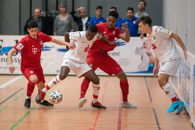 Grant-Leon Mamedova (FC Bayern München), Pierre Nadjombe (1.FC Köln), Brandon Happi Monthe (FC Bayern München) und Florian Engelhardt (1.FC Köln). Deutschland, Gaildorf, 12.01.2020, Jugendfussball, U17, U 17 Jugend Euro Cup 2020, Sporthalle
