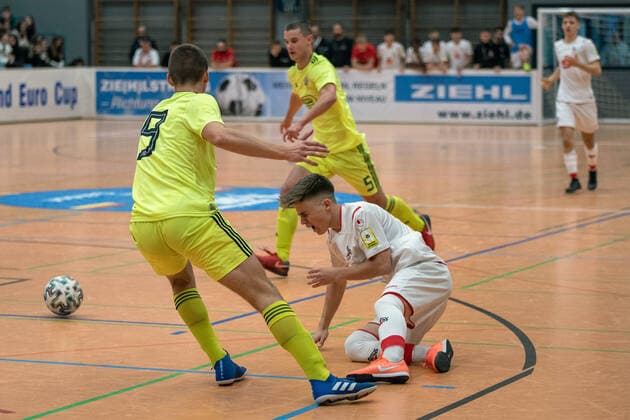 Bartol Barisic (GNK Dinamo Zagreb), Vladislav Fadeev (1.FC Köln) und Dominik Braun (GNK Dinamo Zagreb). Deutschland, Gaildorf, 12.01.2020, Jugendfussball, U17, U 17 Jugend Euro Cup 2020, Sporthalle