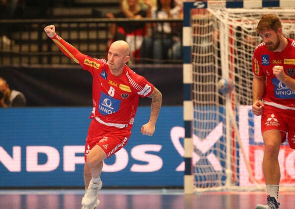 HANDBALL - EHF EURO 2020, AUT vs UKR VIENNA,AUSTRIA,12.JAN.20 - HANDBALL - EHF European Men s Handball Championship 2020, group stage, Austria vs Ukraine. Image shows the rejoicing of Robert Weber (AUT) and Fabian Posch (AUT). GEPAxpictures xChristianxOrt