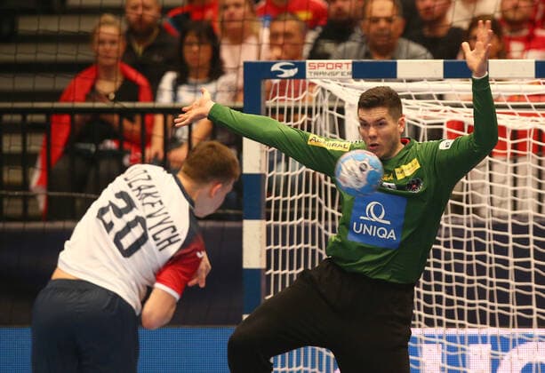 HANDBALL - EHF EURO 2020, AUT vs UKR VIENNA,AUSTRIA,12.JAN.20 - HANDBALL - EHF European Men s Handball Championship 2020, group stage, Austria vs Ukraine. Image shows Thomas Eichberger (AUT) and Artem Kozakevych (UKR). GEPAxpictures xChristianxOrt