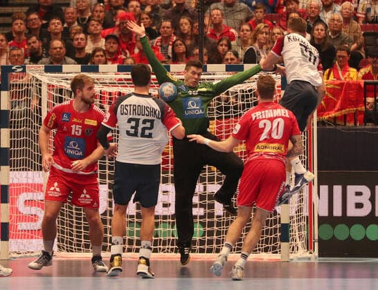 HANDBALL - EHF EURO 2020, AUT vs UKR VIENNA,AUSTRIA,12.JAN.20 - HANDBALL - EHF European Men s Handball Championship 2020, group stage, Austria vs Ukraine. Image shows Artem Kozakevych (UKR), Thomas Eichberger (AUT), Sebastian Frimmel (AUT) , Vladyslav Ostroushko (UKR) and Fabian Posch (AUT). GEPAxpictures xChristianxOrt