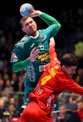 HANDBALL - EHF EURO 2020, MNE vs BLR GRAZ,AUSTRIA,13.JAN.20 - HANDBALL - EHF European Men s Handball Championship 2020, group stage, Montenegro vs Belarus. Image shows Siarhei Shylovich (BLR) and Aleksandar Bakic (MNE). GEPAxpictures xWolfgangxGrebien