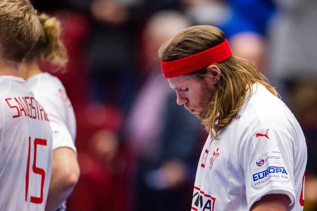 Sport Bilder des Tages 200113 Mikkel Hansen of Denmark looks dejected after the EHF European Handball Championship match between Denmark and Iceland on January 13, 2020 in Malmö. Photo: Christoffer Borg Mattisson BILDBYRAN COP 261 bbeng ehf euro 2020 em 2020 european men?s handball championship 2020 handball handboll handbolls-em 2020 handball handball-em 2020 danmark denmark ungern hungary depp Copyright: CHRISTOFFERxBORGxMATTISSON BB200113BB368